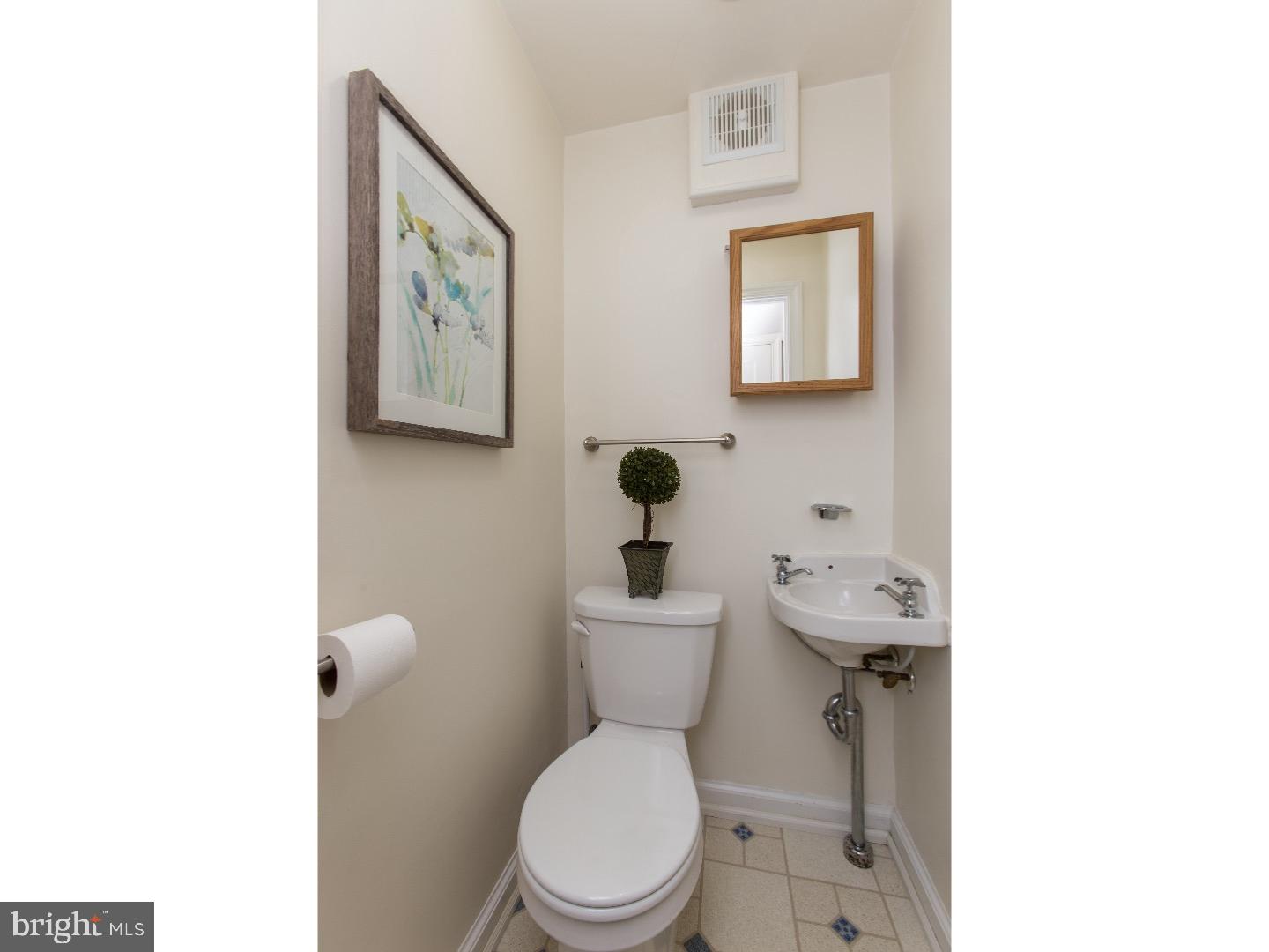 715 Hemlock Road Media, PA 19063 - Photo 15 of 25 Bathroom