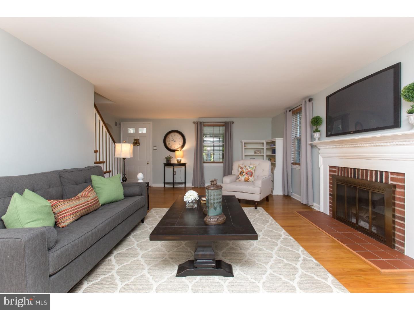 715 Hemlock Road Media, PA 19063 - Photo 7 of 25 Living Room