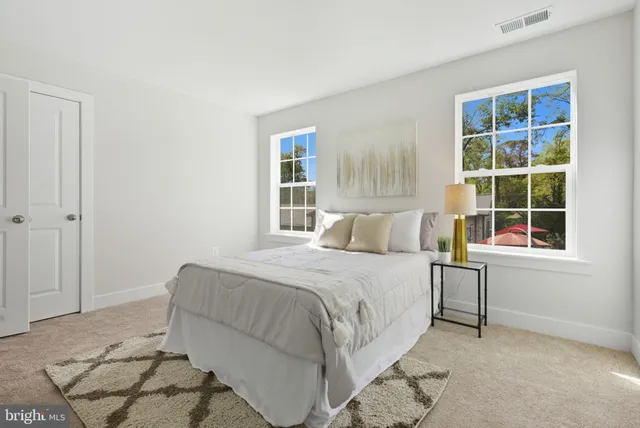 $1,179,900 | 328 Ridge Road, Washington Grove, MD 20880