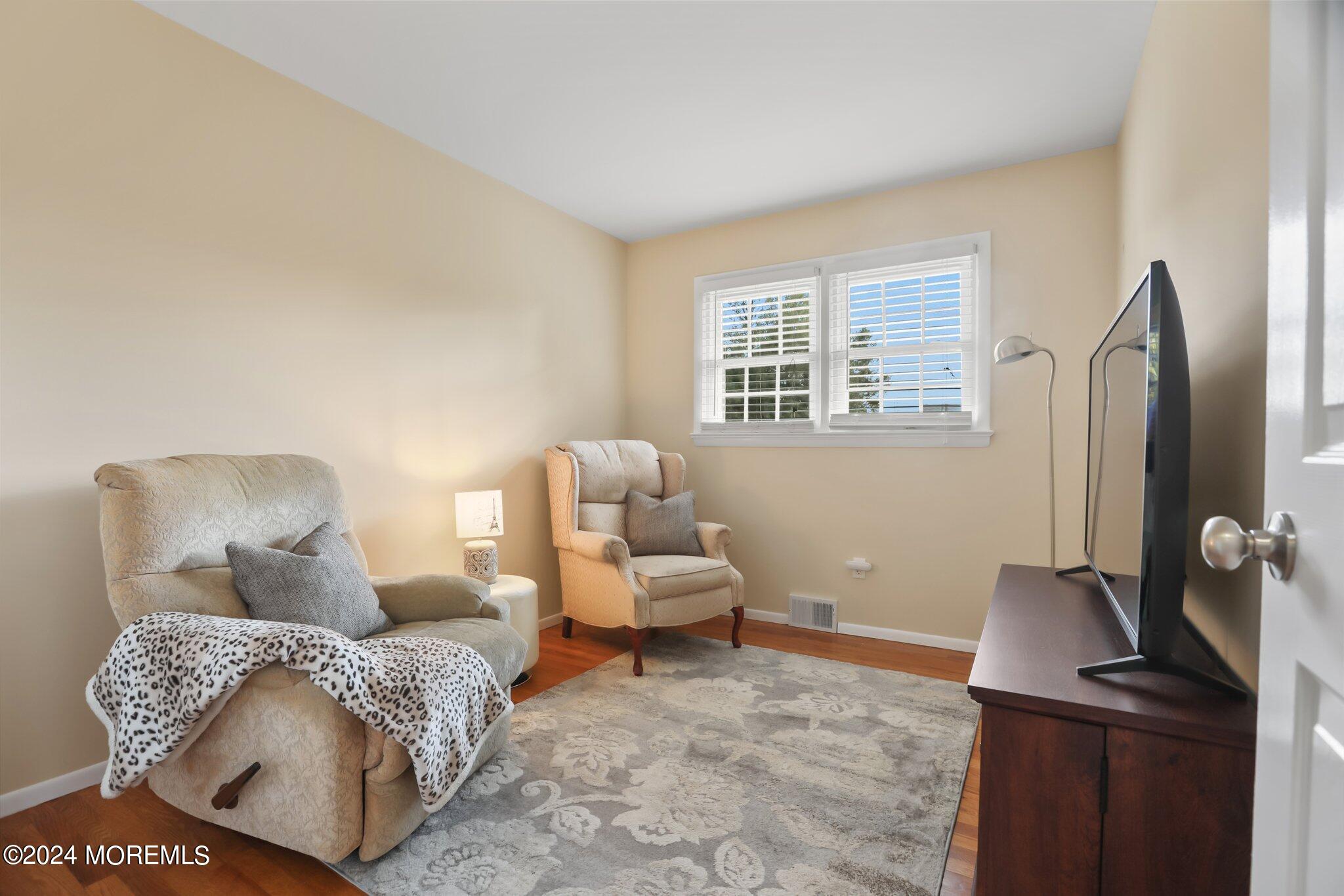 1123 Mohegan Road Manasquan, NJ 08736 - Photo 17 of 36 63-web-or-mls-5W5A4703