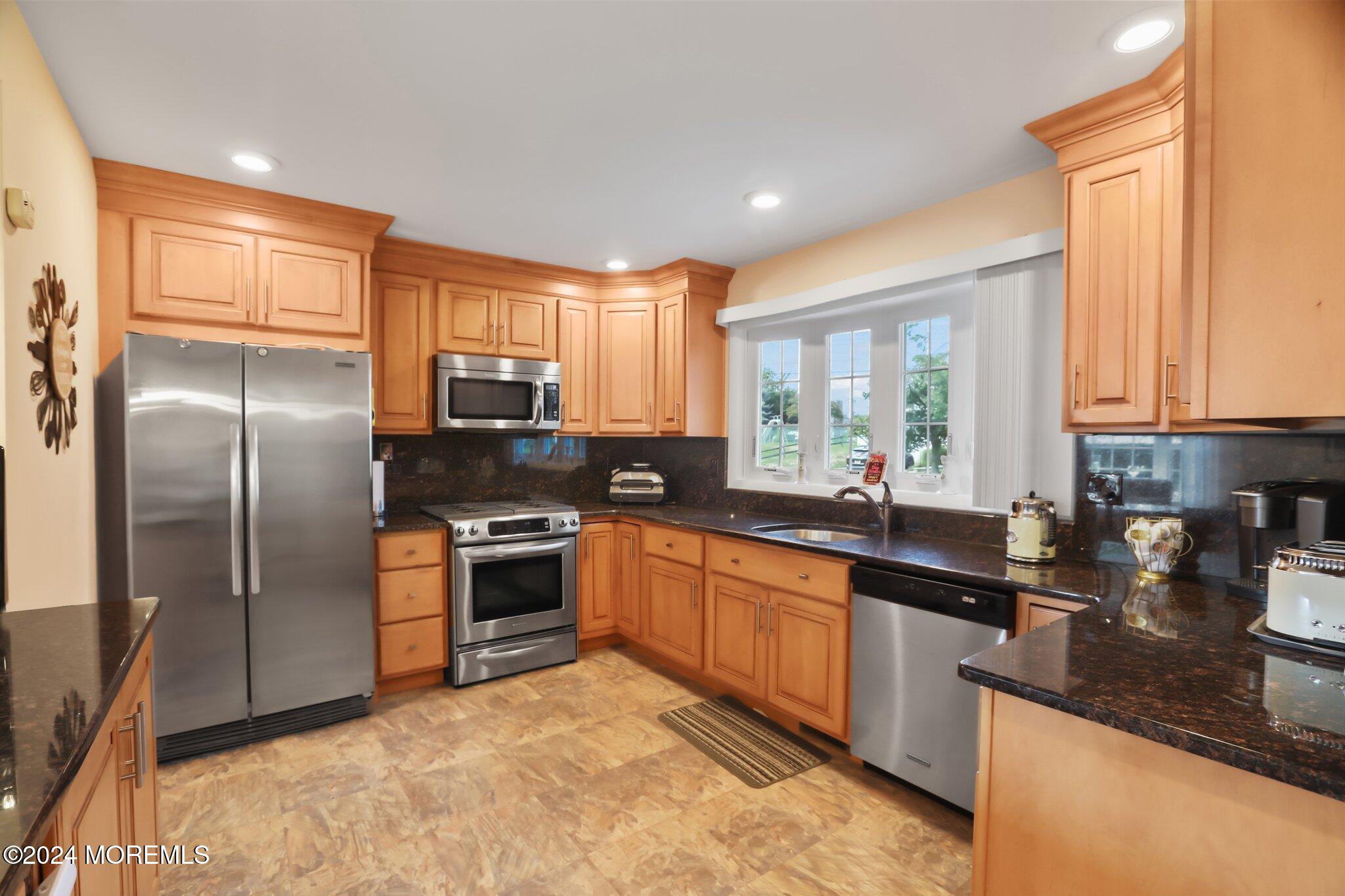 1123 Mohegan Road Manasquan, NJ 08736 - Photo 10 of 36 19-web-or-mls-5W5A4667