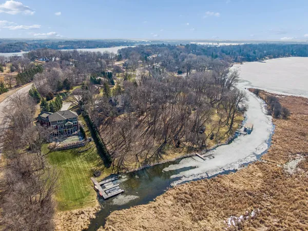 $2,150,000 | 805 Forest Arms Lane, Mound, MN 55364