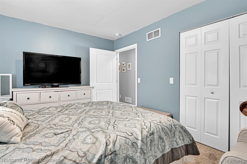 3565 Rush Lake Road Pinckney, MI 48169 - Photo 17 of 26