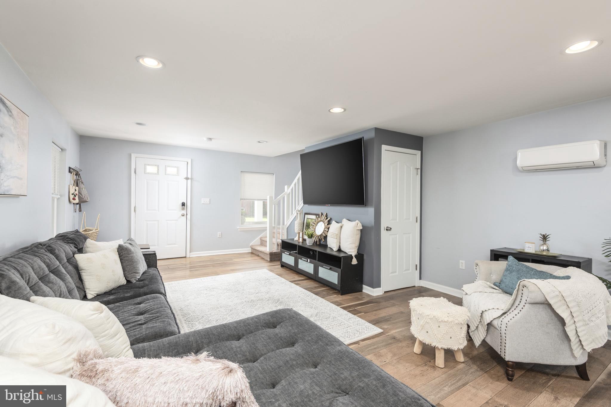 515 Franklin Street Denton, MD 21629 - Photo 5 of 21 a living room with furniture and a couch