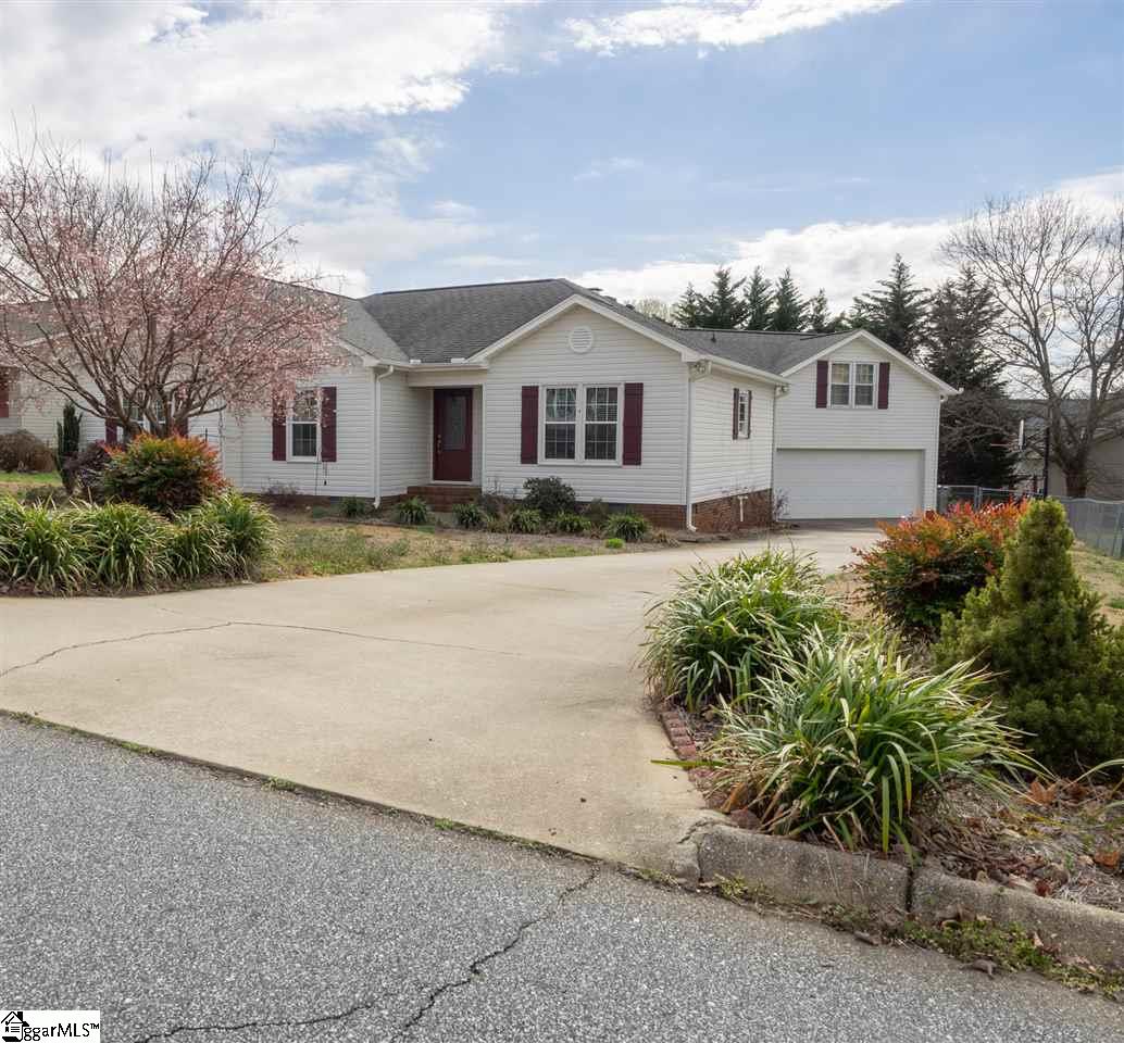 104 Fairview Place Greer, SC 29651 - Photo 33 of 34 Gallery Image 33