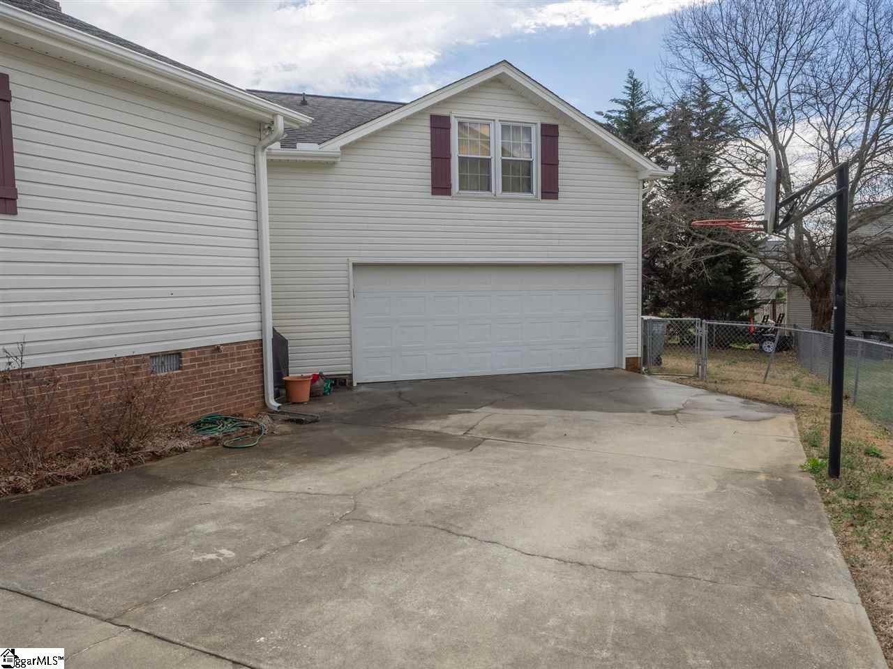 104 Fairview Place Greer, SC 29651 - Photo 34 of 34 Gallery Image 34