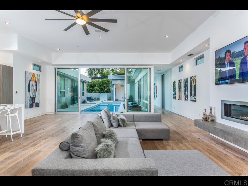 2260 Colony Terrace Encinitas, CA 92024 - Photo 4 of 22 Gallery Image 4