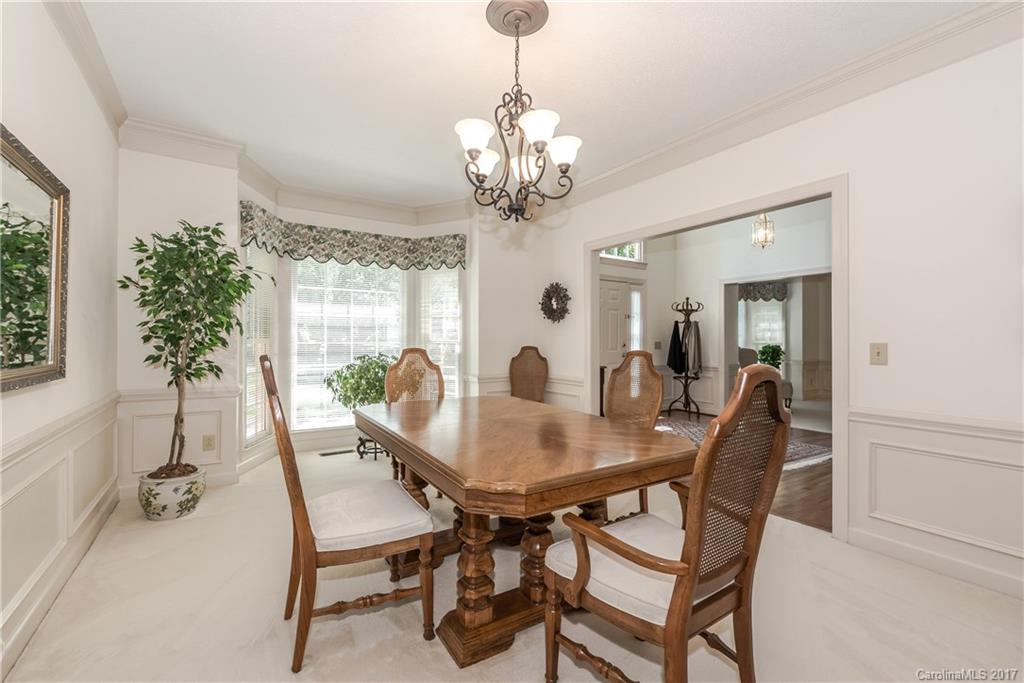 4841 Ridgetop Trail Charlotte, NC 28215 - Photo 12 of 24 Gallery Image 12