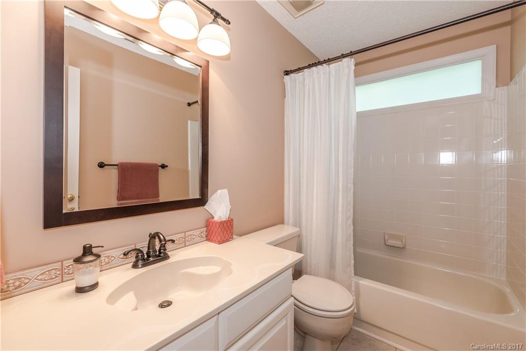 4841 Ridgetop Trail Charlotte, NC 28215 - Photo 19 of 24 Gallery Image 19