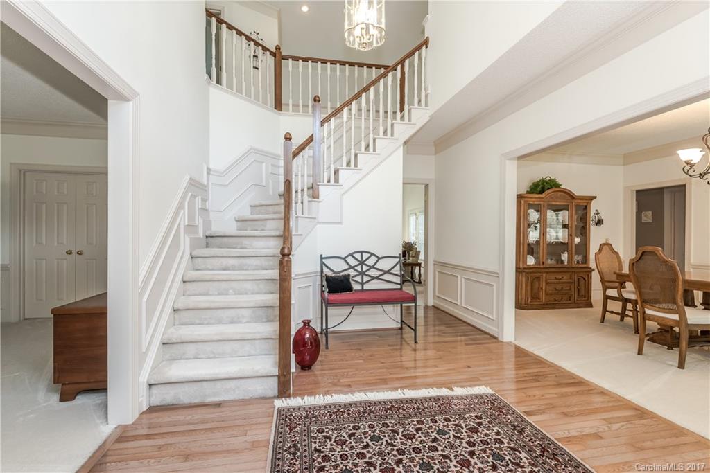 4841 Ridgetop Trail Charlotte, NC 28215 - Photo 3 of 24 Gallery Image 3