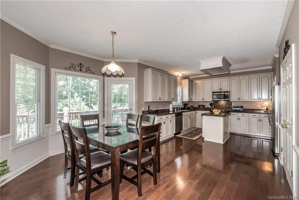 4841 Ridgetop Trail Charlotte, NC 28215 - Photo 9 of 24 Gallery Image 9