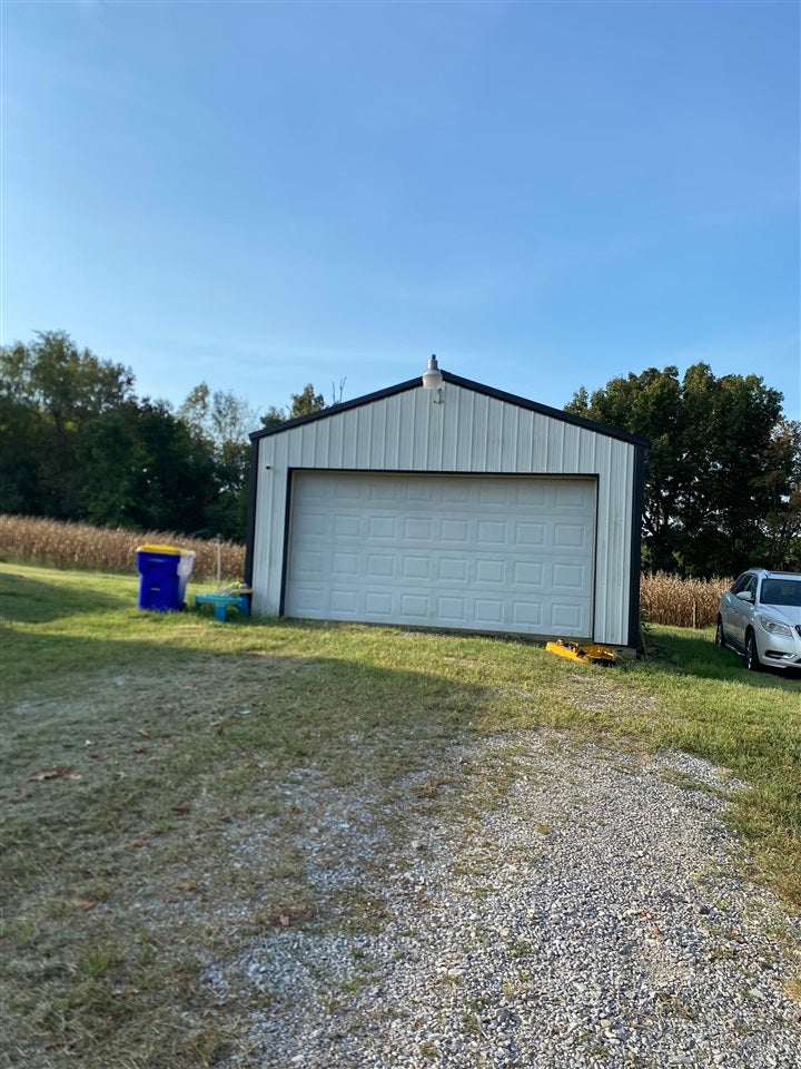 1211 Henson Road Bowling Green, KY 42104 - Photo 5 of 32 Gallery Image 5