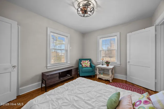 $1,100 | 4715 Hull Road, La Grange, NC 28551