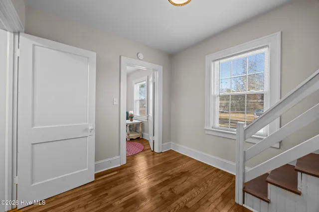 $1,100 | 4715 Hull Road, La Grange, NC 28551