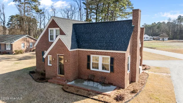 $1,100 | 4715 Hull Road, La Grange, NC 28551