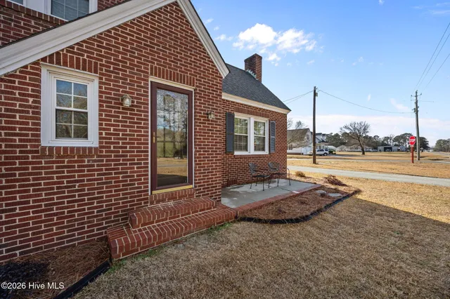 $1,100 | 4715 Hull Road, La Grange, NC 28551