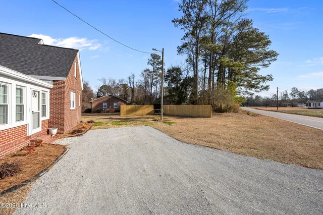 $1,100 | 4715 Hull Road, La Grange, NC 28551
