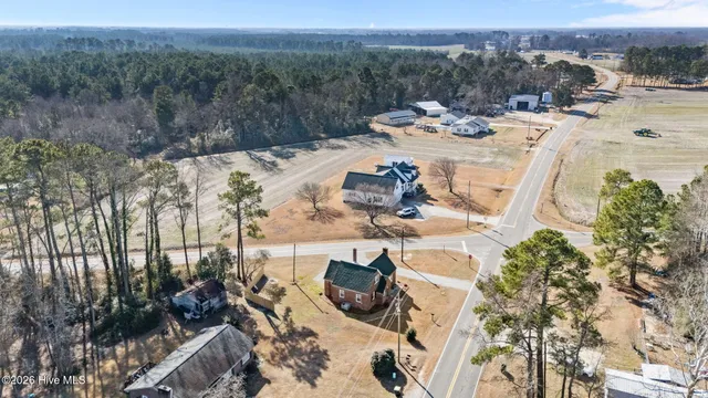 $1,100 | 4715 Hull Road, La Grange, NC 28551