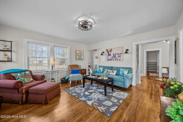 $1,100 | 4715 Hull Road, La Grange, NC 28551