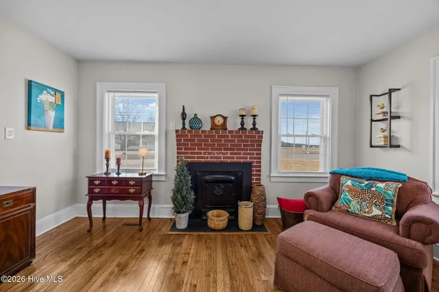 $1,100 | 4715 Hull Road, La Grange, NC 28551