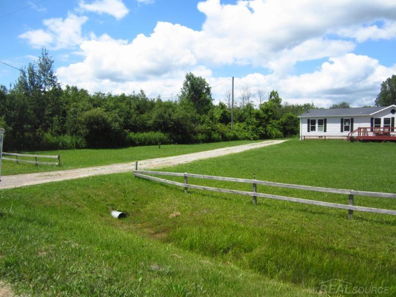 4539 Mortimer Line Road Croswell, MI 48422 - Photo 11 of 12 31326411-10.JPG