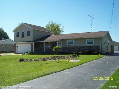7200 East Bristol Road Davison, MI 48423 - Photo 2 of 43 100_1283.jpg