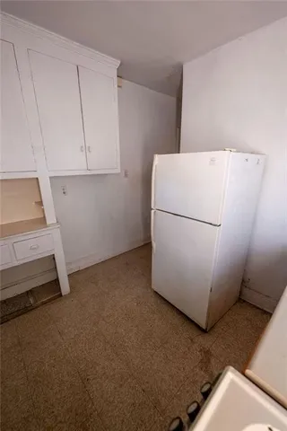 a view of utility room with washer and dryer
