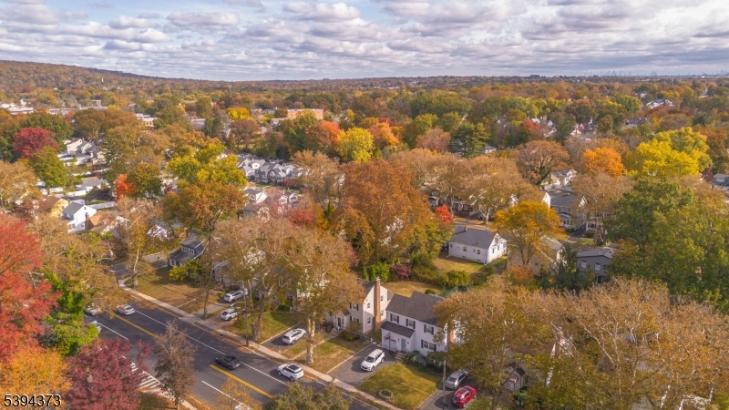 125 Meisel Avenue Springfield, NJ 07081 - Photo 28 of 32 a view of city and swimming pool