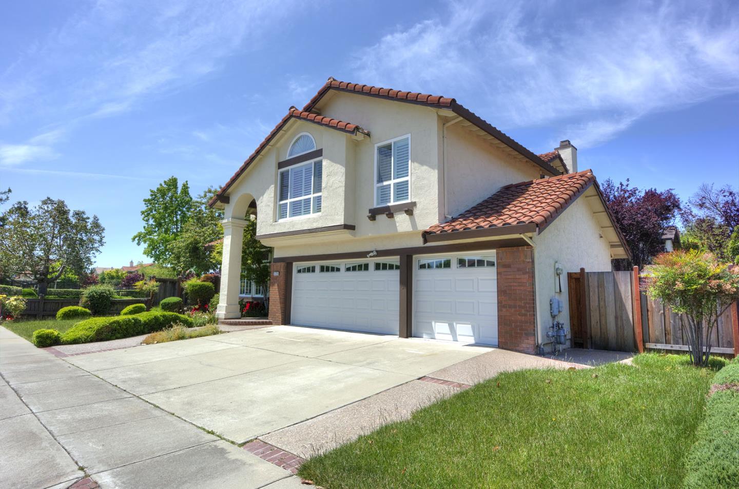 33733 Whimbrel Road Fremont, CA 94555 - Photo 3 of 43 Gallery Image 3