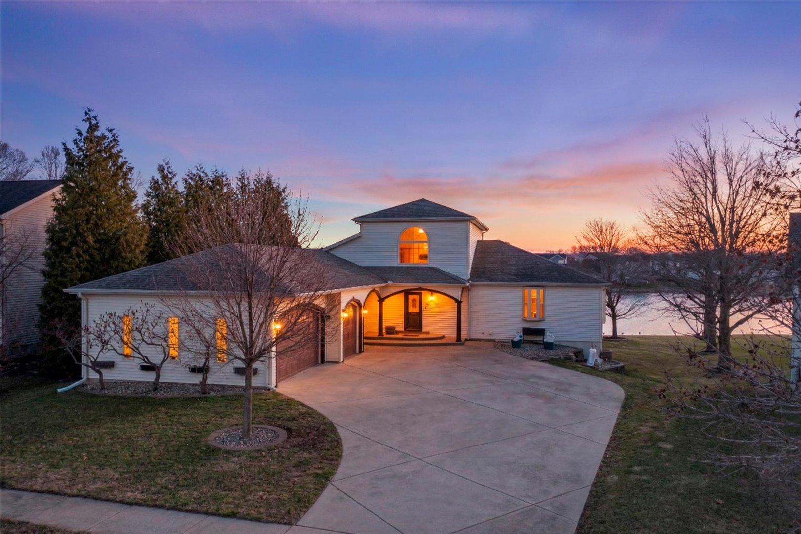 2208 Altoona Road Bloomington, IL 61705 - Photo 3 of 53 Gallery Image 3