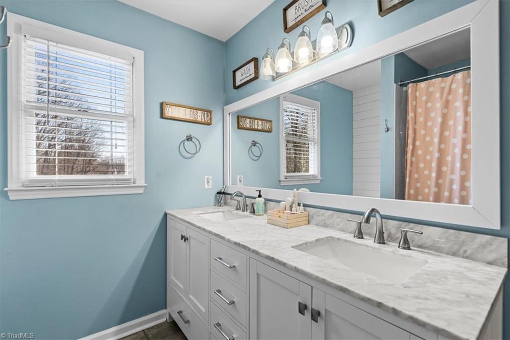 613 Dorado Circle High Point, NC 27265 - Photo 37 of 50