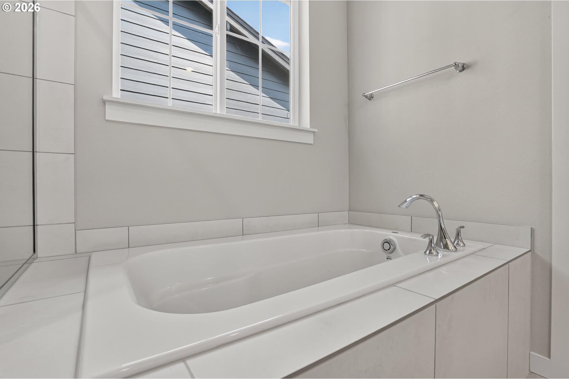 12348 Southwest Bittern Terrace Beaverton, OR 97007 - Photo 41 of 45 Owner's Suite Bathroom