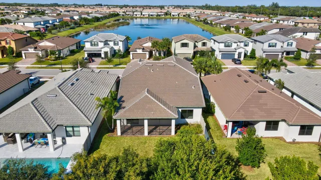 $825,000 | 8296 Vaulting Drive, Lake Worth, FL 33467