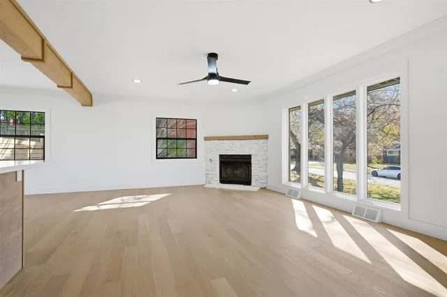 $429,000 | 204 Parkview Drive, Bloomington, IL 61701