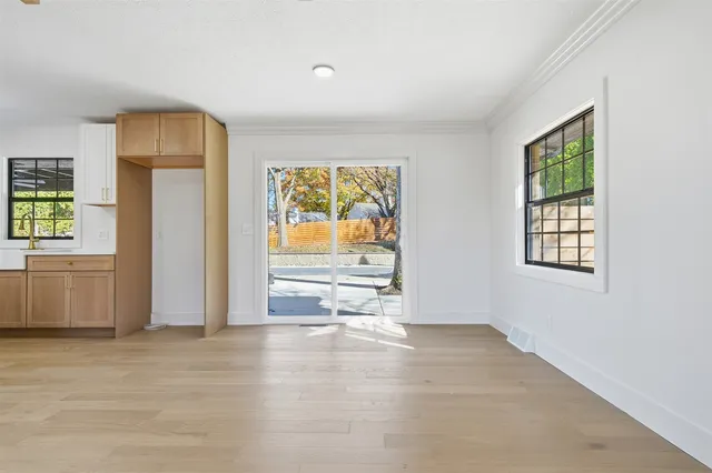 $429,000 | 204 Parkview Drive, Bloomington, IL 61701