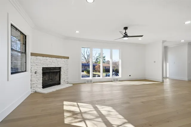 $429,000 | 204 Parkview Drive, Bloomington, IL 61701