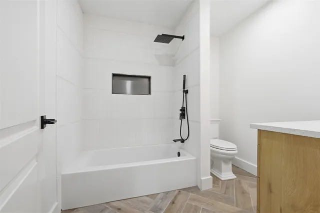 $429,000 | 204 Parkview Drive, Bloomington, IL 61701