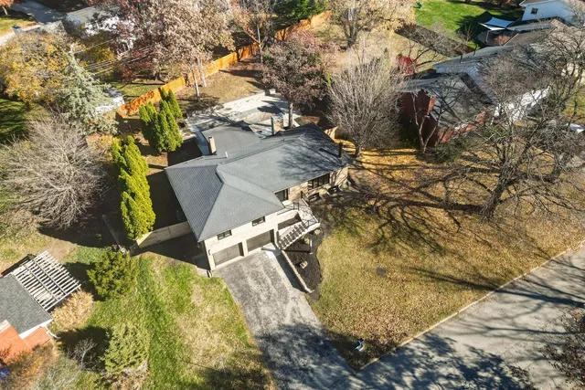 $429,000 | 204 Parkview Drive, Bloomington, IL 61701