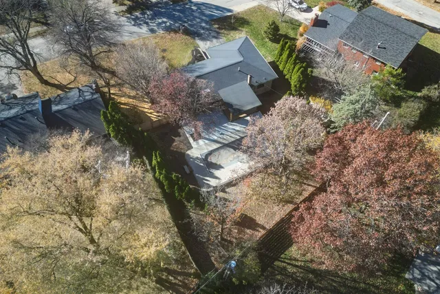 $429,000 | 204 Parkview Drive, Bloomington, IL 61701