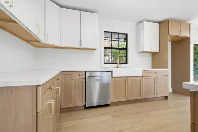 $429,000 | 204 Parkview Drive, Bloomington, IL 61701