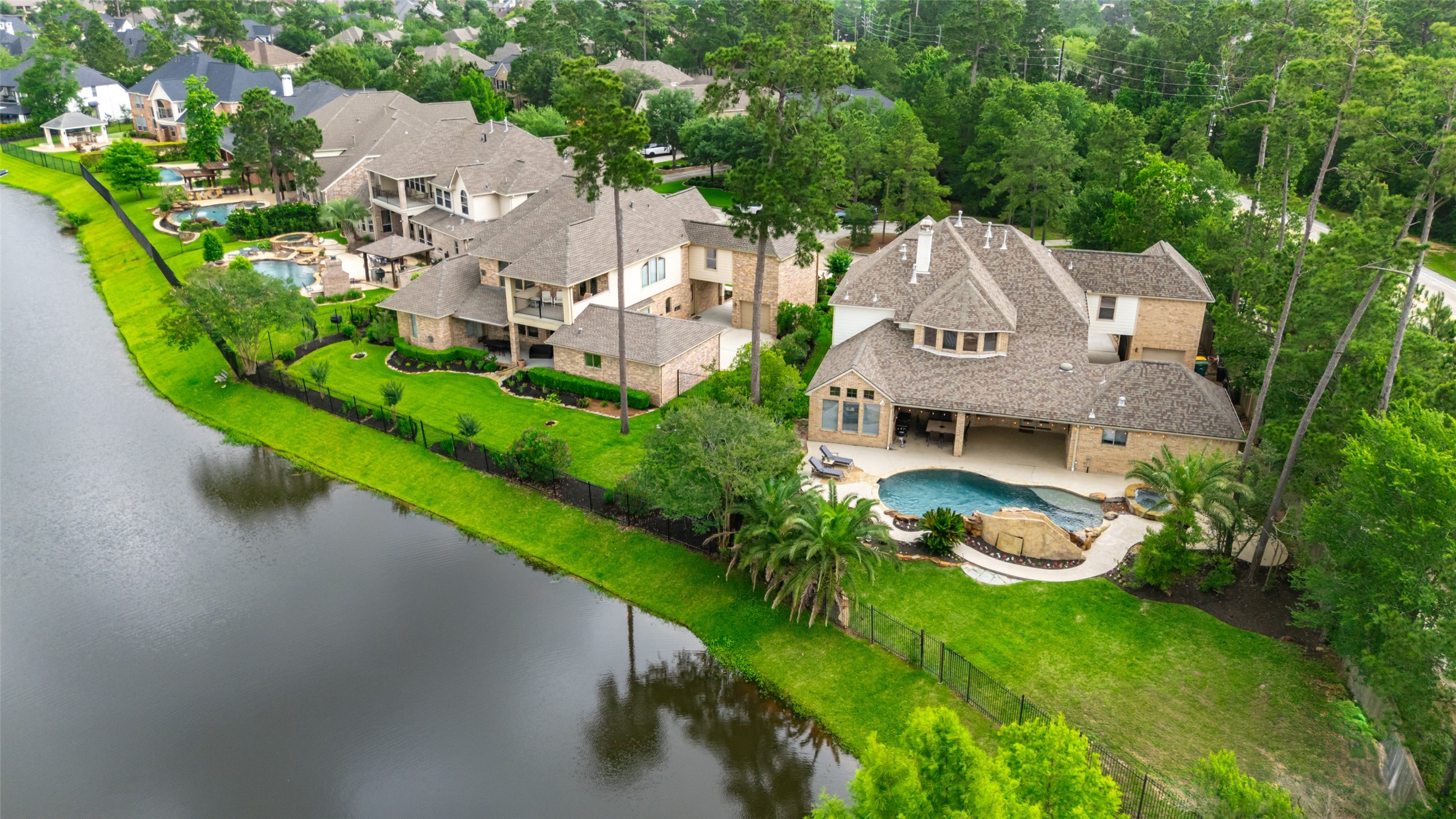 3 Mosaic Point Place Spring, TX 77389 - Photo 1 of 46