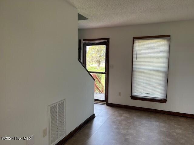 837 Simpson Ditch Road Elizabeth City, NC 27909 - Photo 5 of 26 Front Room