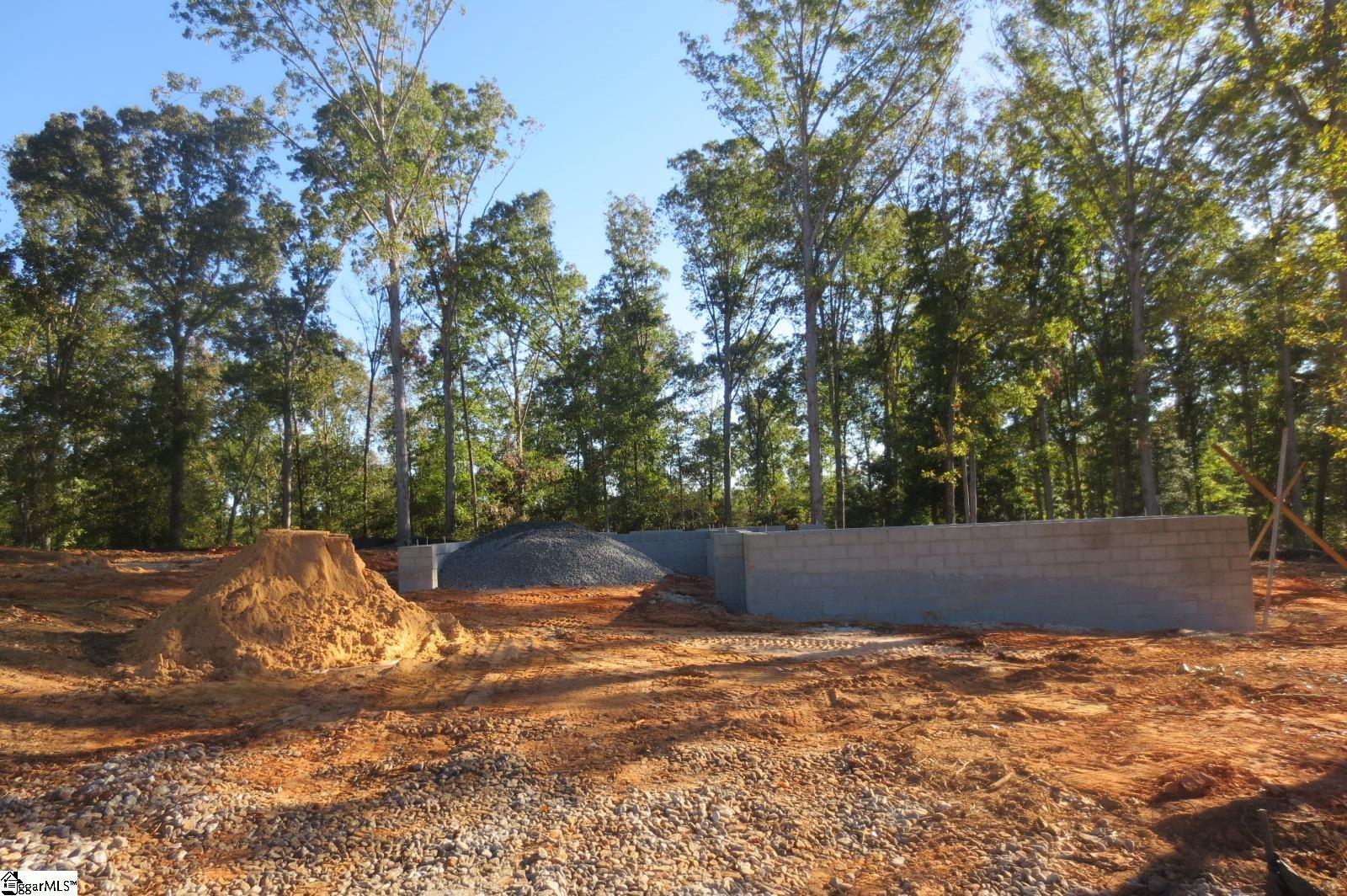 122 Lakeside Drive Anderson, SC 29621 - Photo 5 of 19