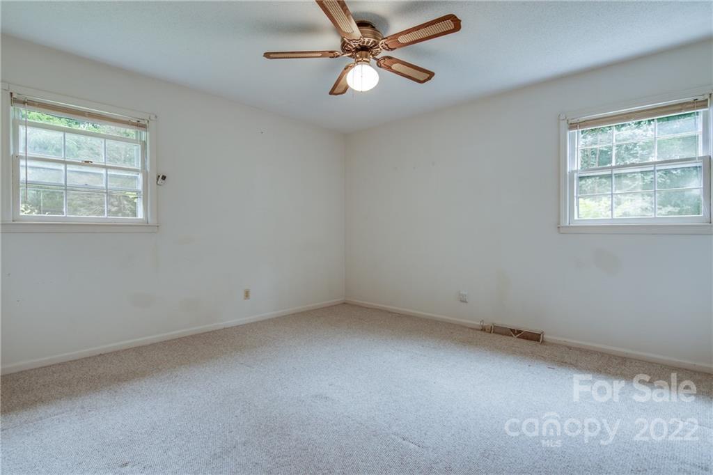 5338 Mt Gallant Road Rock Hill, SC 29732 - Photo 19 of 31 an empty room with a window and a fan