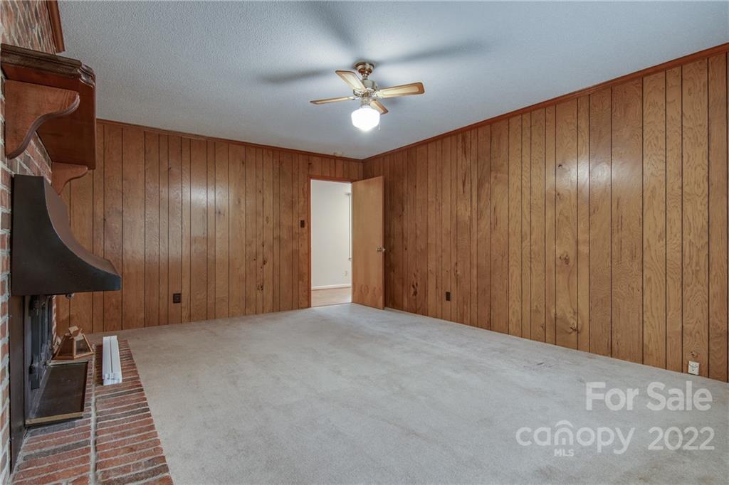 5338 Mt Gallant Road Rock Hill, SC 29732 - Photo 9 of 31 a view of a livingroom with wooden floor