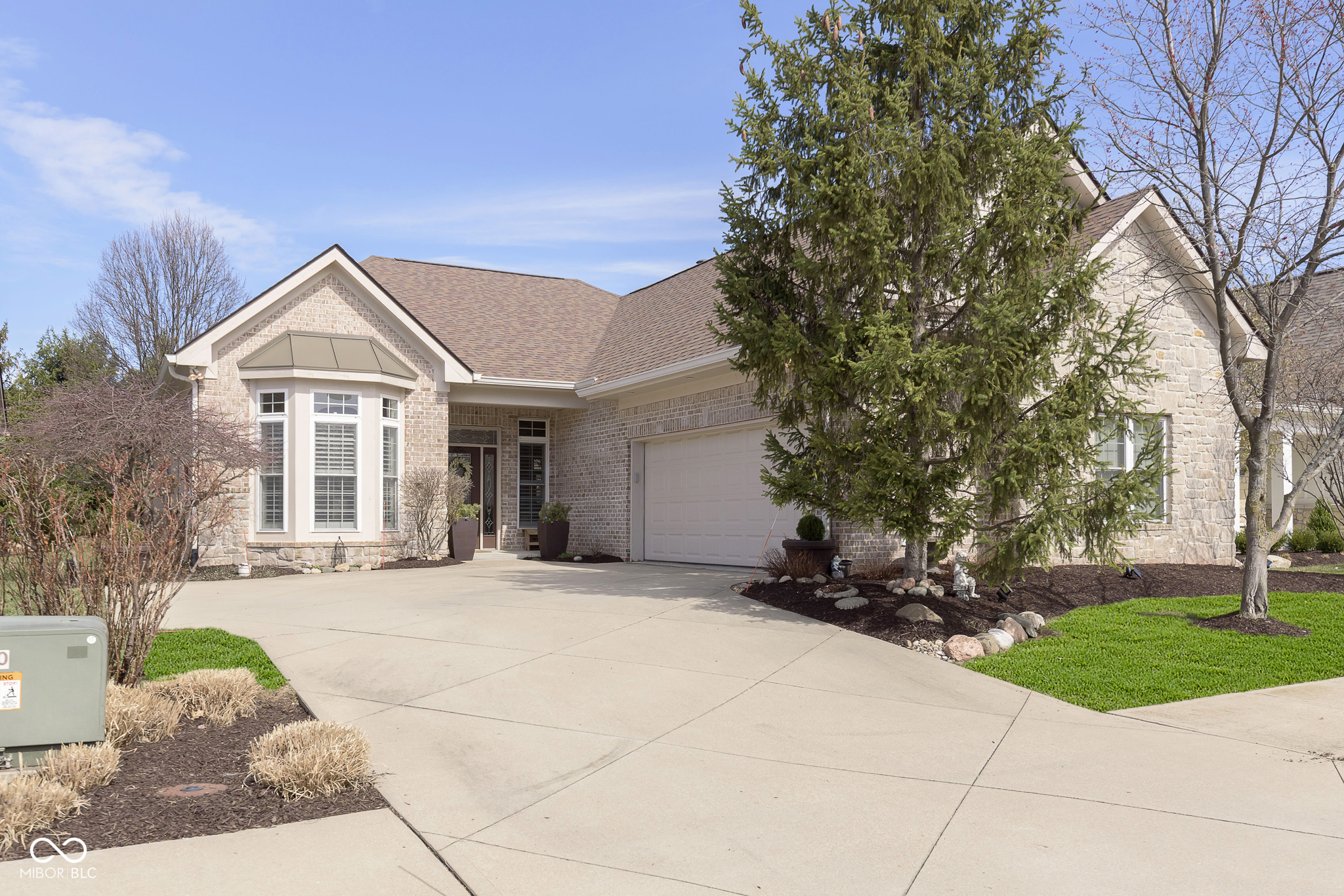 15254 Kampen Circle Carmel, IN 46033 - Photo 2 of 32