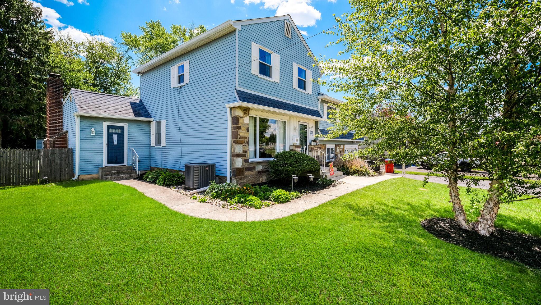1267 Dahlia Road Warminster, PA 18974 - Photo 4 of 39 Front Exterior