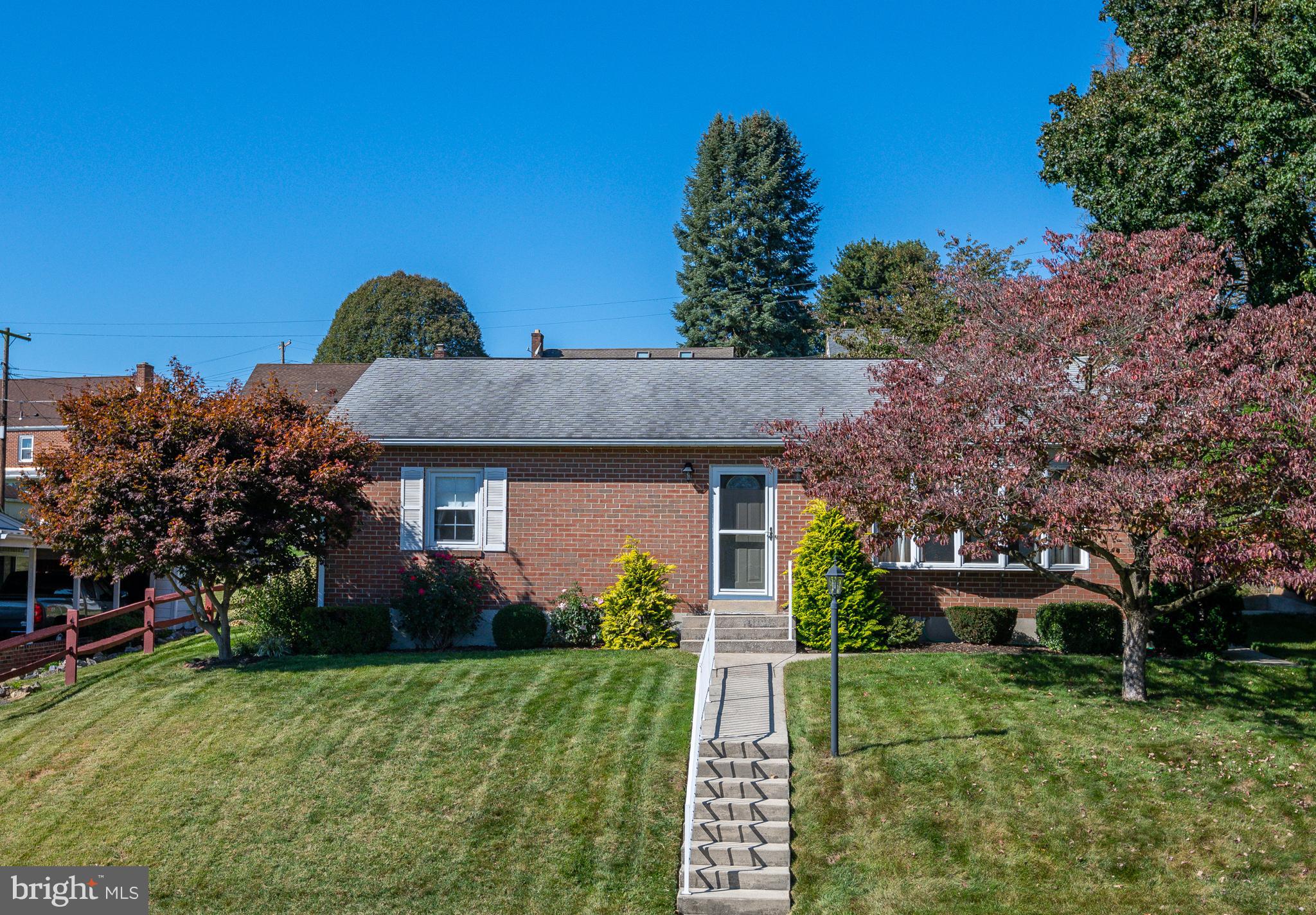 1621 Commonwealth Boulevard Reading, PA 19607 - Photo 2 of 30