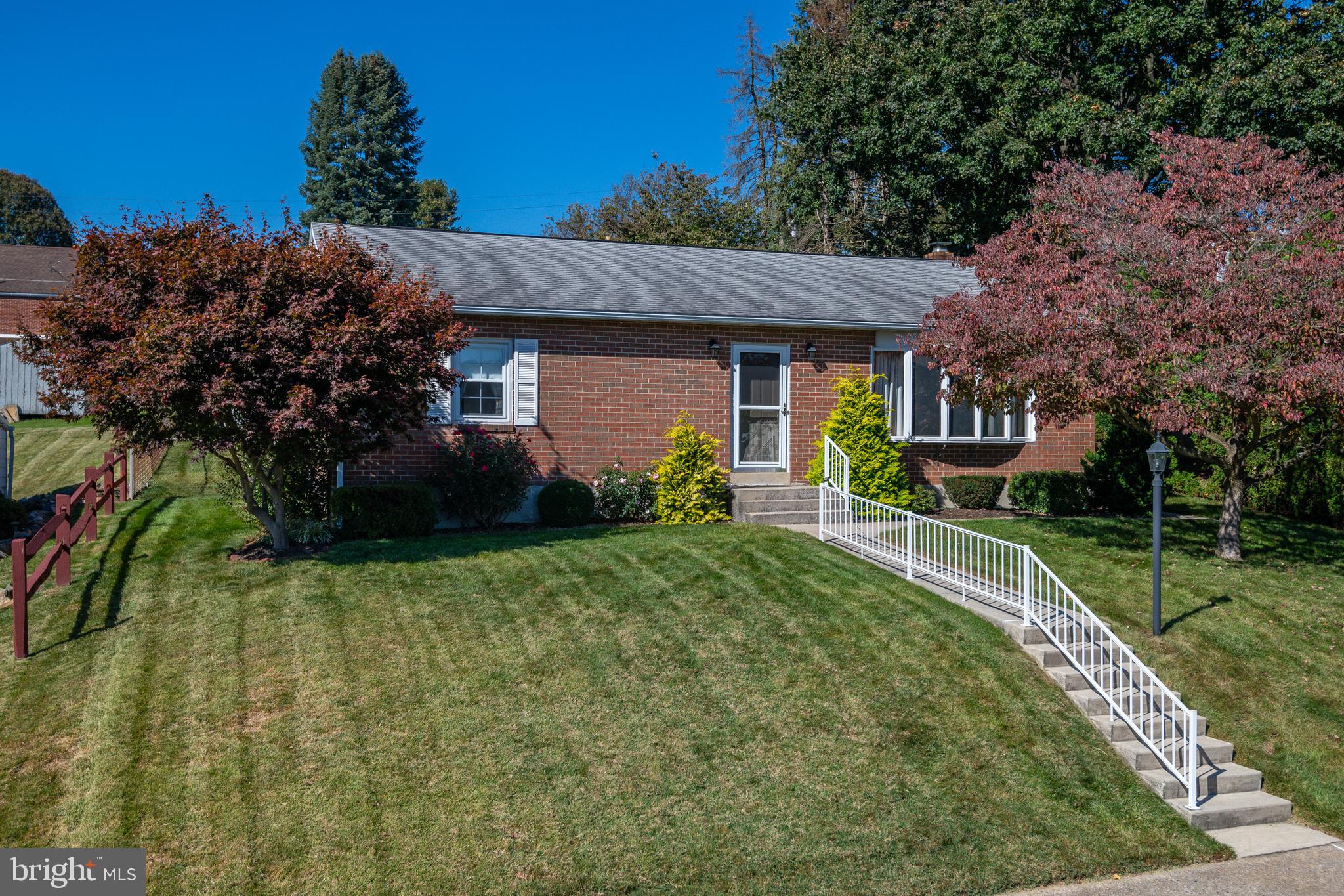 1621 Commonwealth Boulevard Reading, PA 19607 - Photo 3 of 30