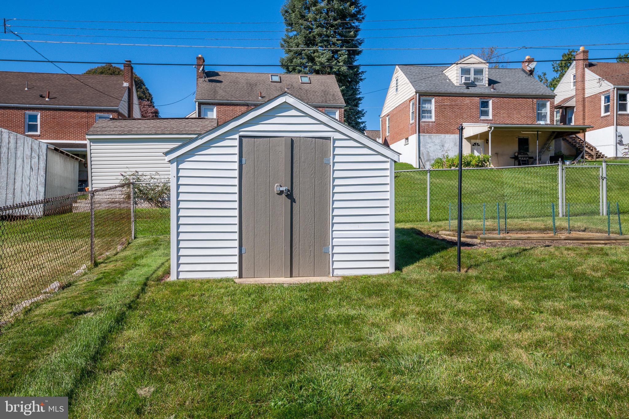 1621 Commonwealth Boulevard Reading, PA 19607 - Photo 28 of 30